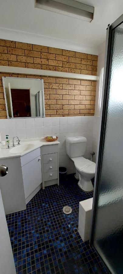 Settlers Motor Inn Тентерфилд Экстерьер фото