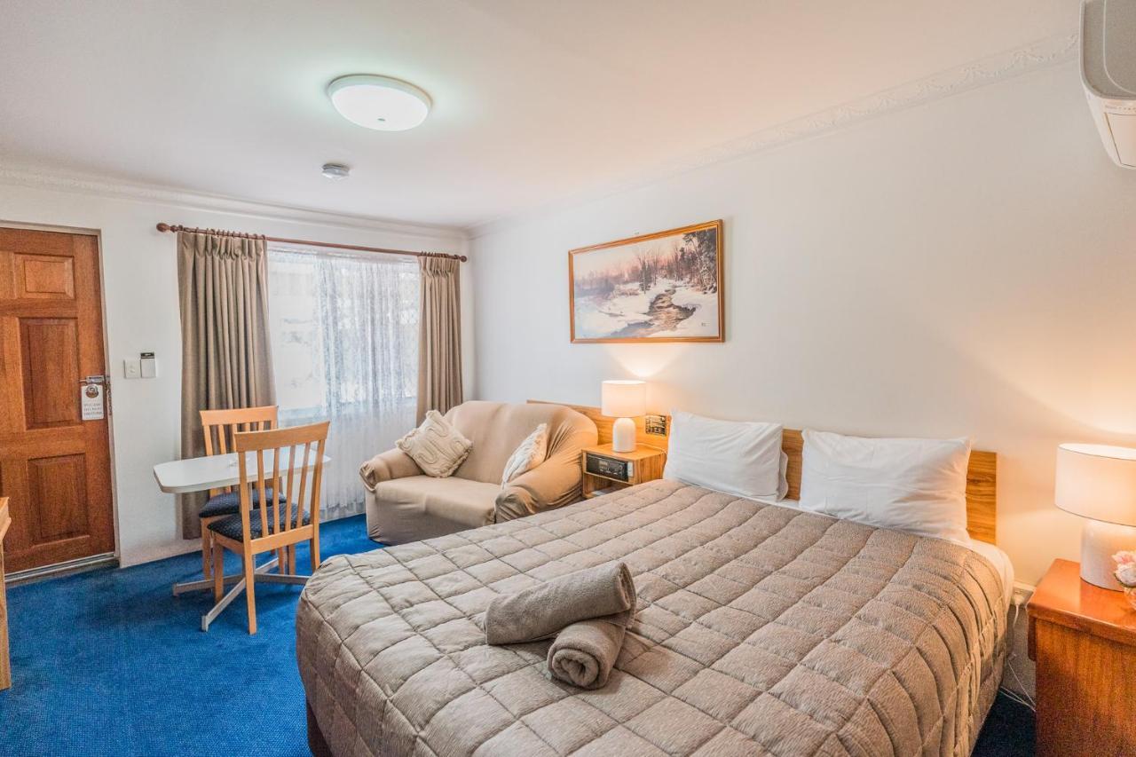 Settlers Motor Inn Тентерфилд Экстерьер фото